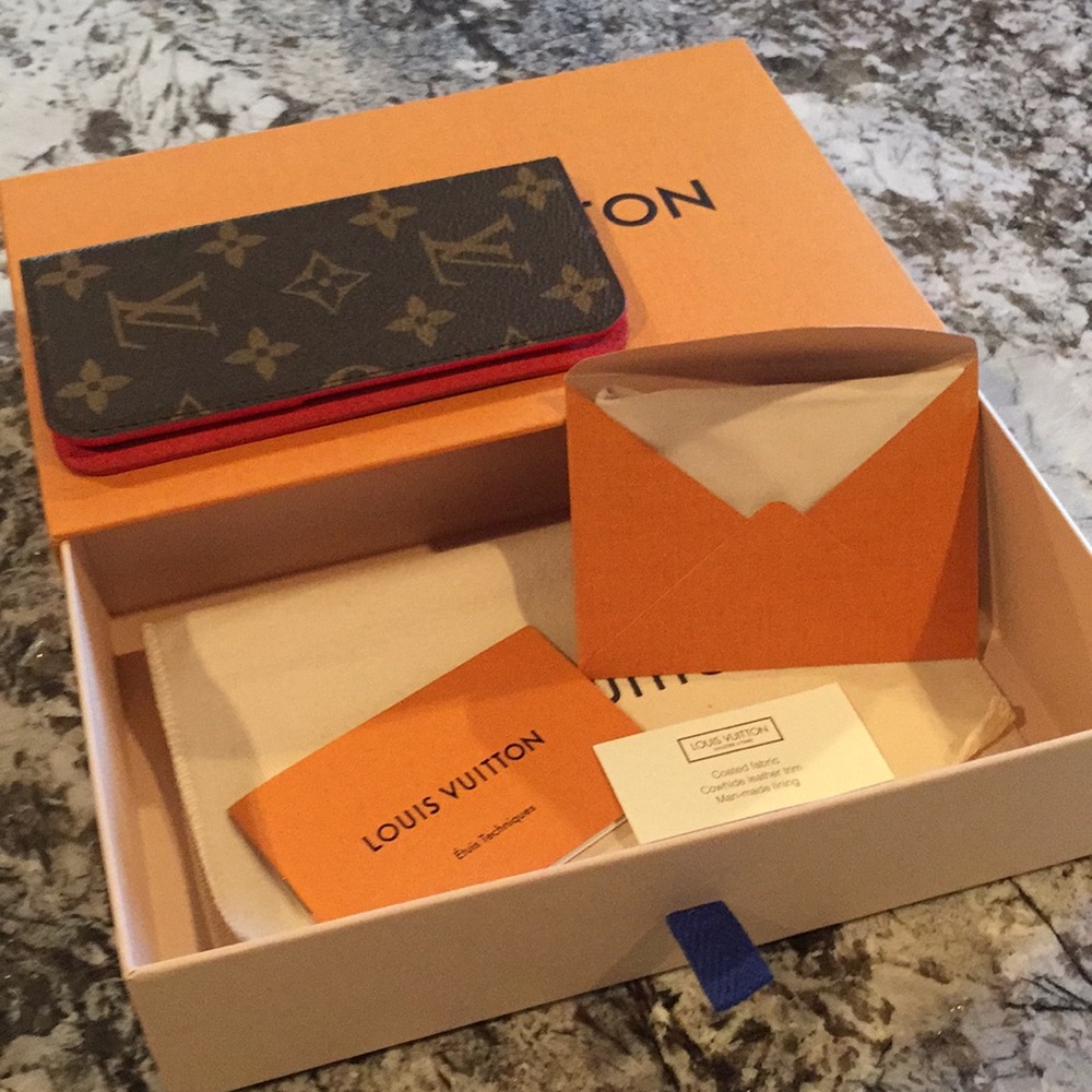 Authentic Louis Vuitton iPhone 7 case ✨NOT for pls